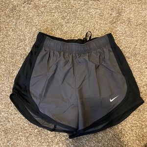 Nike athletic shorts size xs